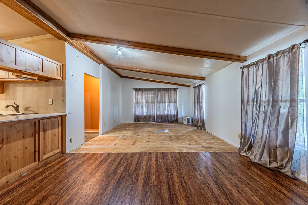 3007 Tanglewood Drive Granbury TX 76048