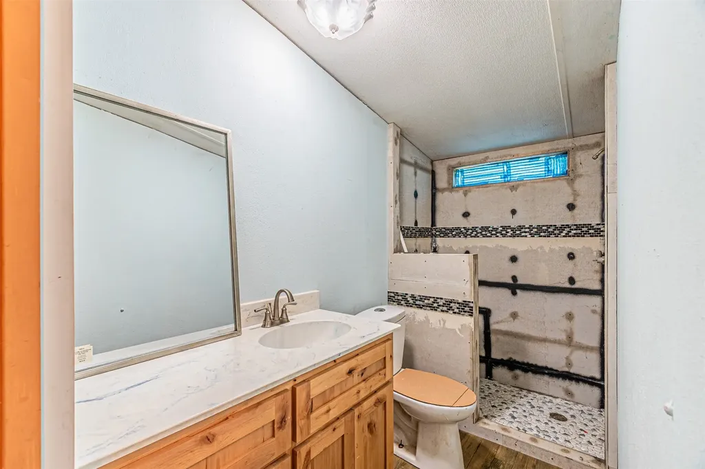 3007 Tanglewood Drive Granbury TX 76048