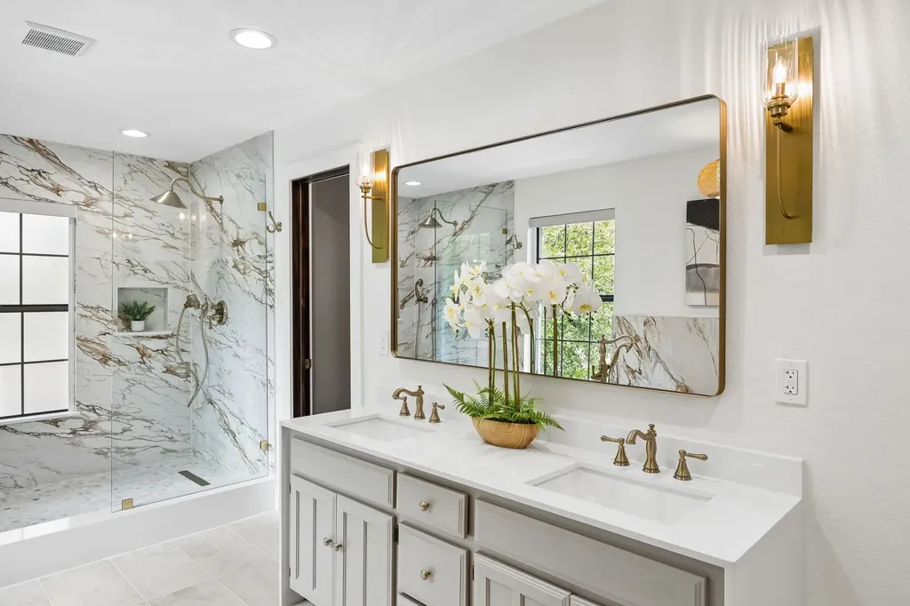 2010 Mayflower Drive Dallas TX 75208