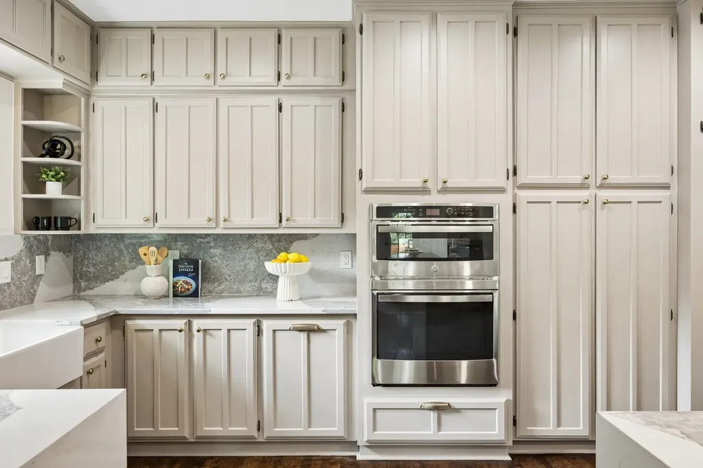 2010 Mayflower Drive Dallas TX 75208