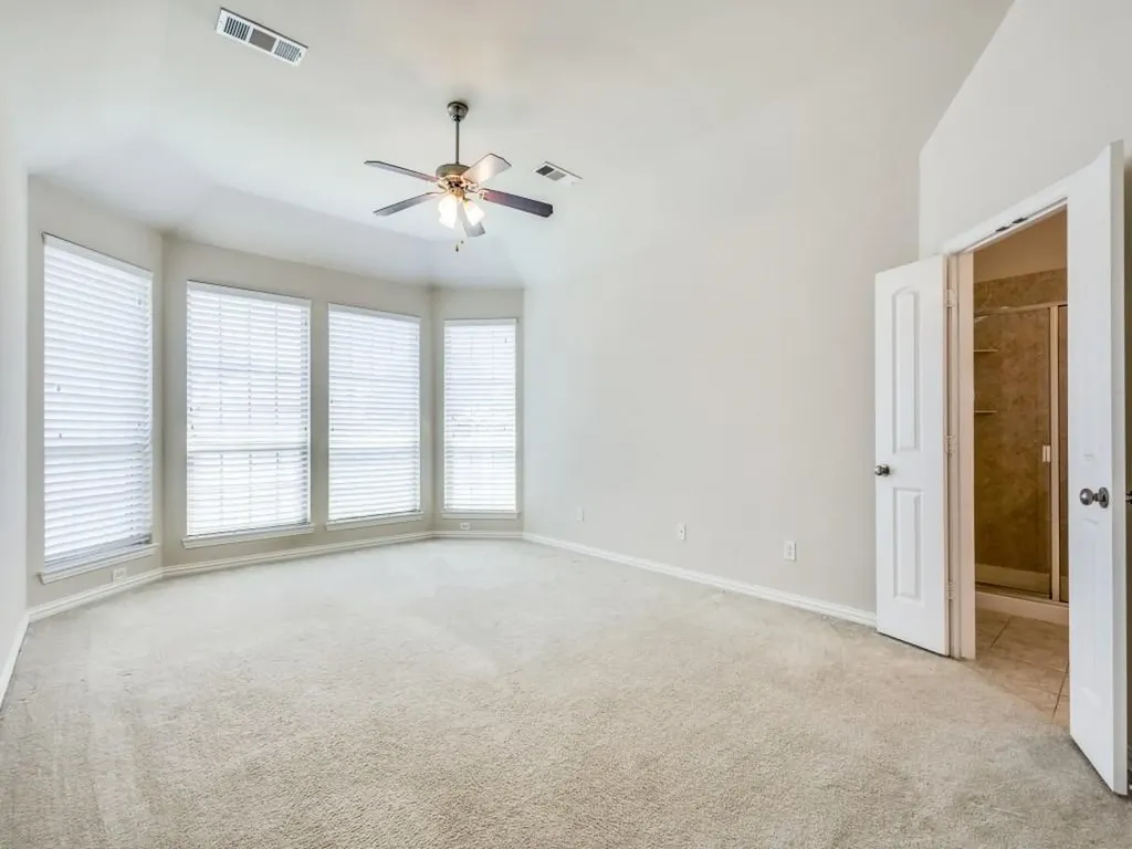 2712 Cole Castle Drive Lewisville TX 75056