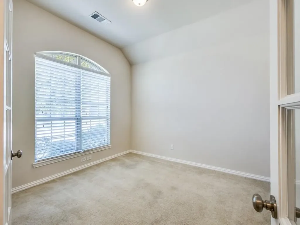 2712 Cole Castle Drive Lewisville TX 75056