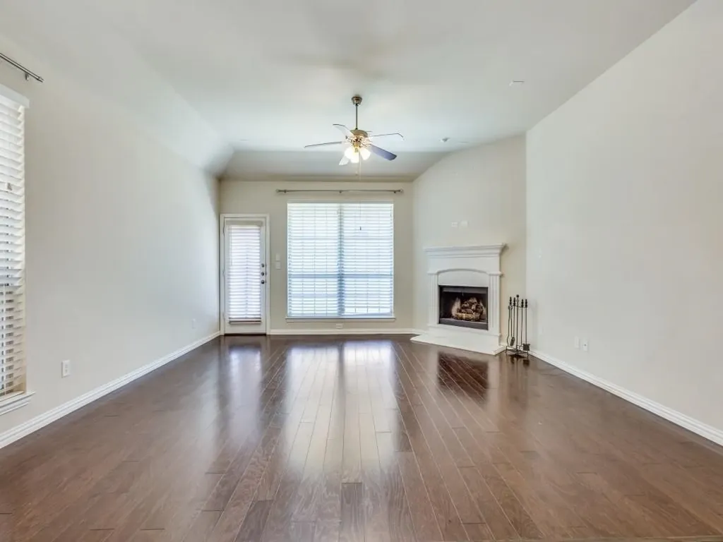 2712 Cole Castle Drive Lewisville TX 75056