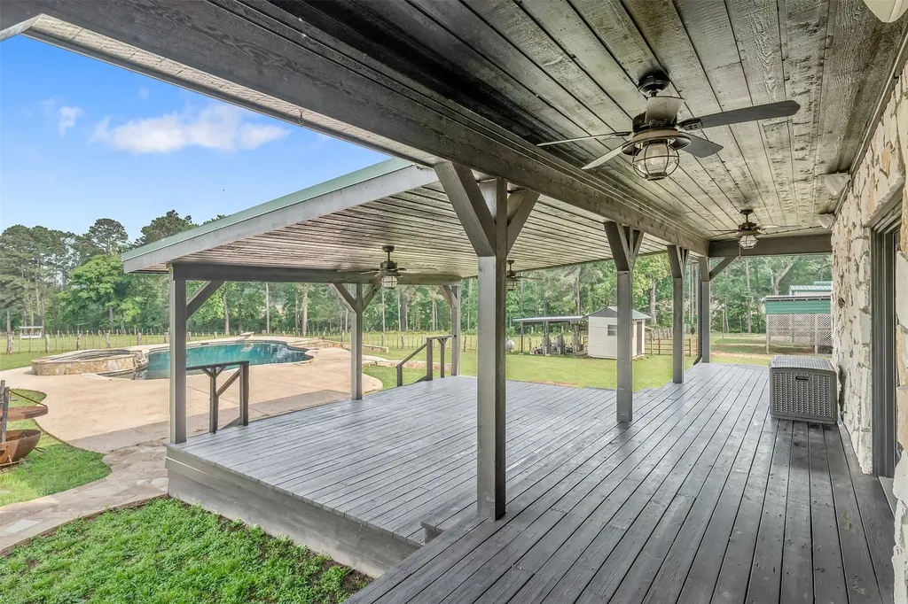 23241 County Road 2159 Troup TX 75789