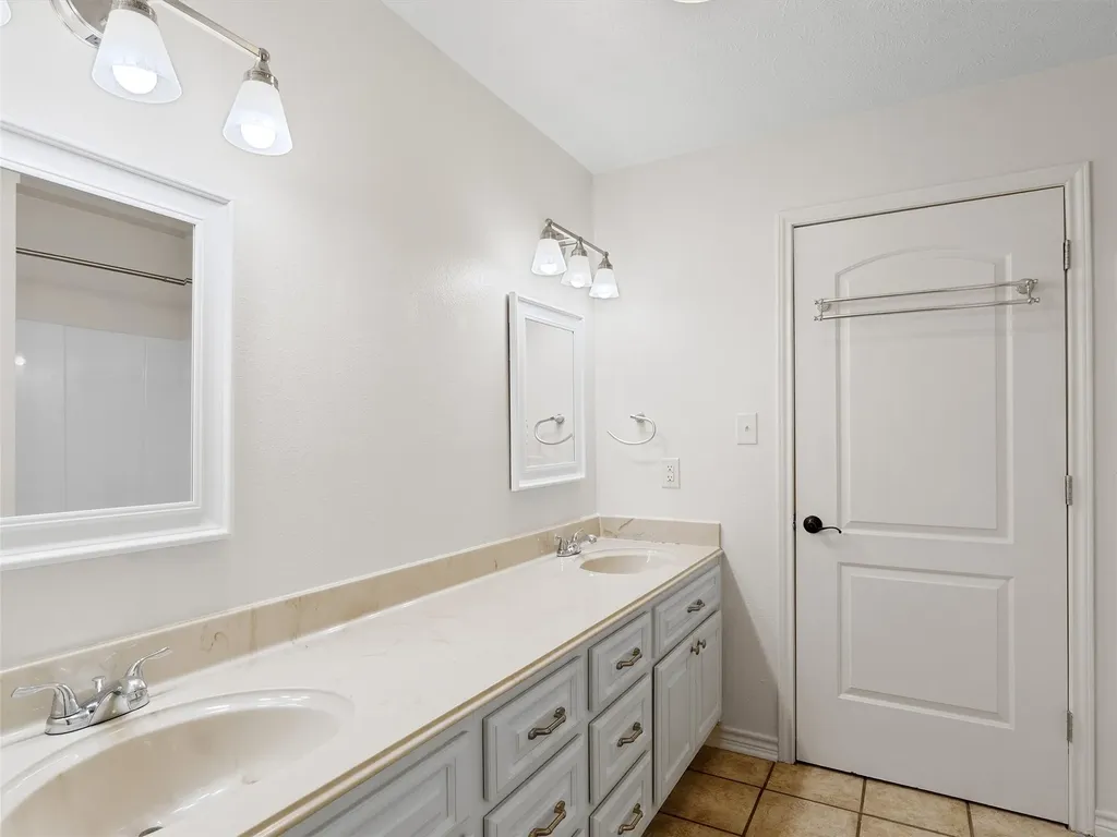 2976 Cr 217 E Henderson TX 75652