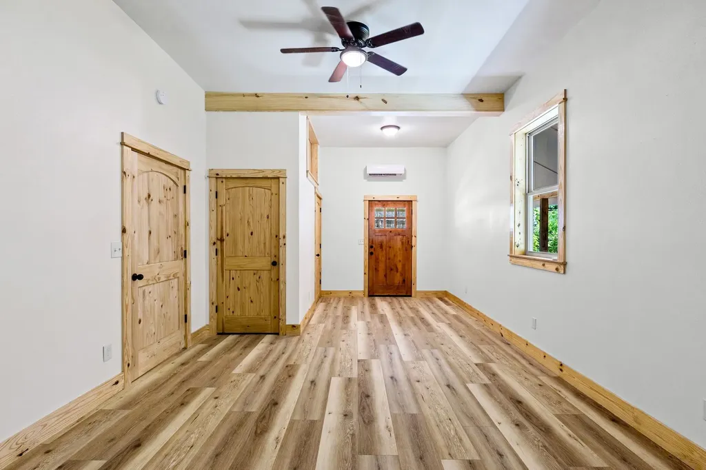 291 Rs County Road 1624 Lone Oak TX 75453