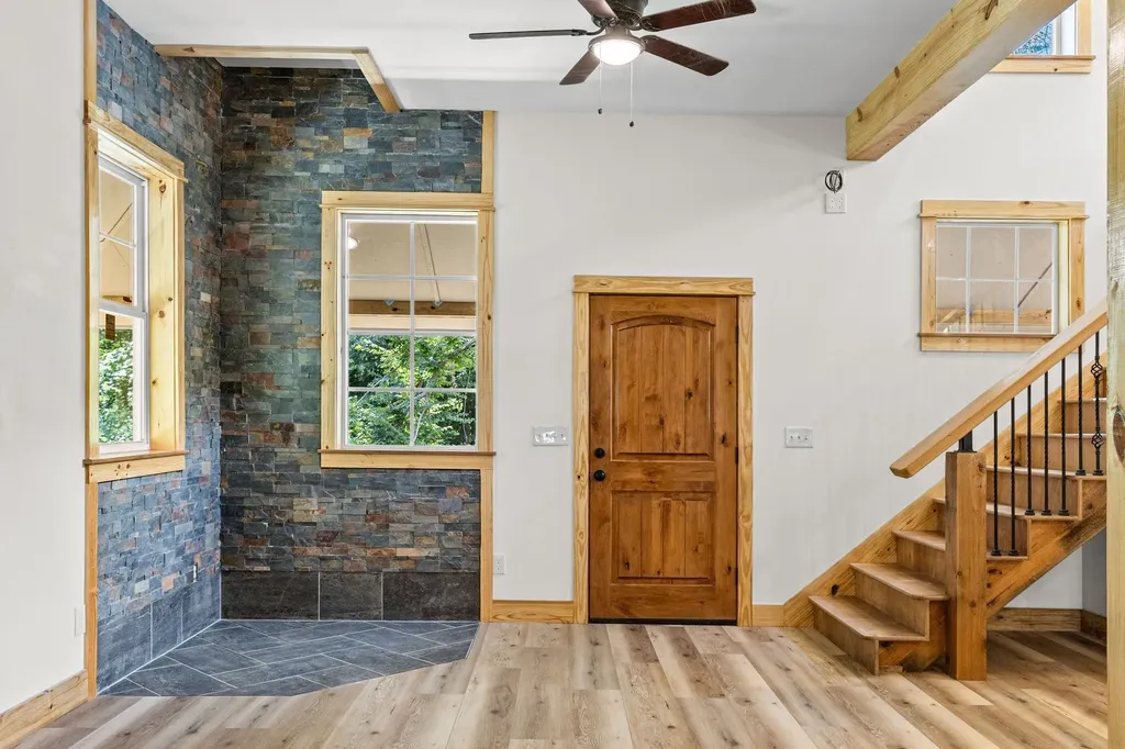 291 Rs County Road 1624 Lone Oak TX 75453
