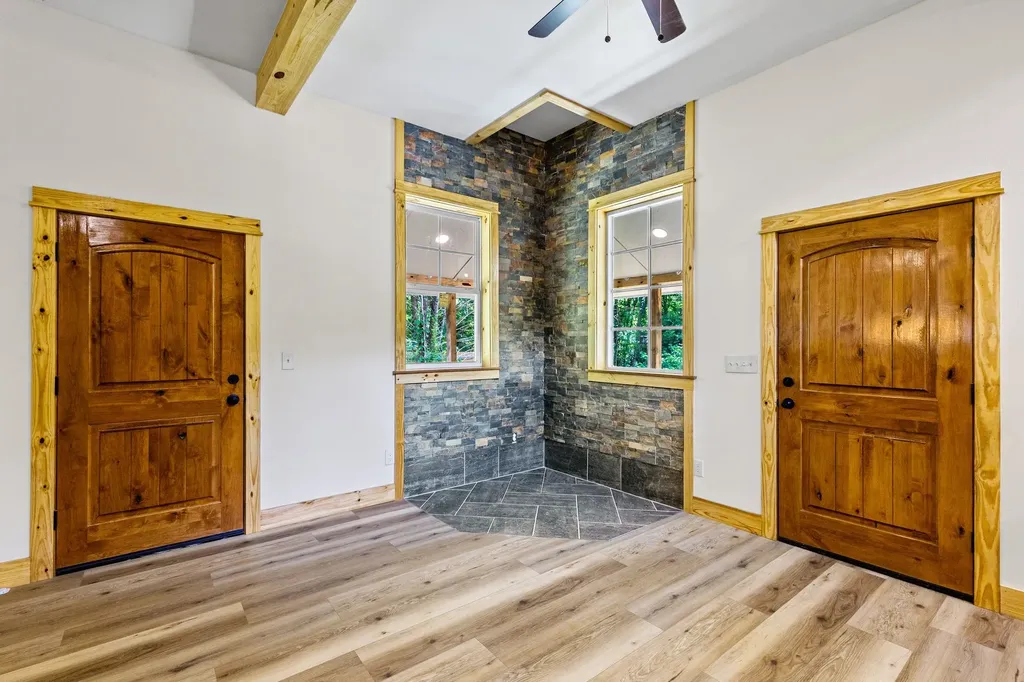 291 Rs County Road 1624 Lone Oak TX 75453