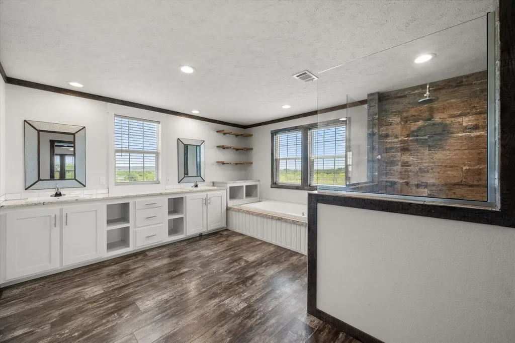 604 Lcr 208 Coolidge TX 76635