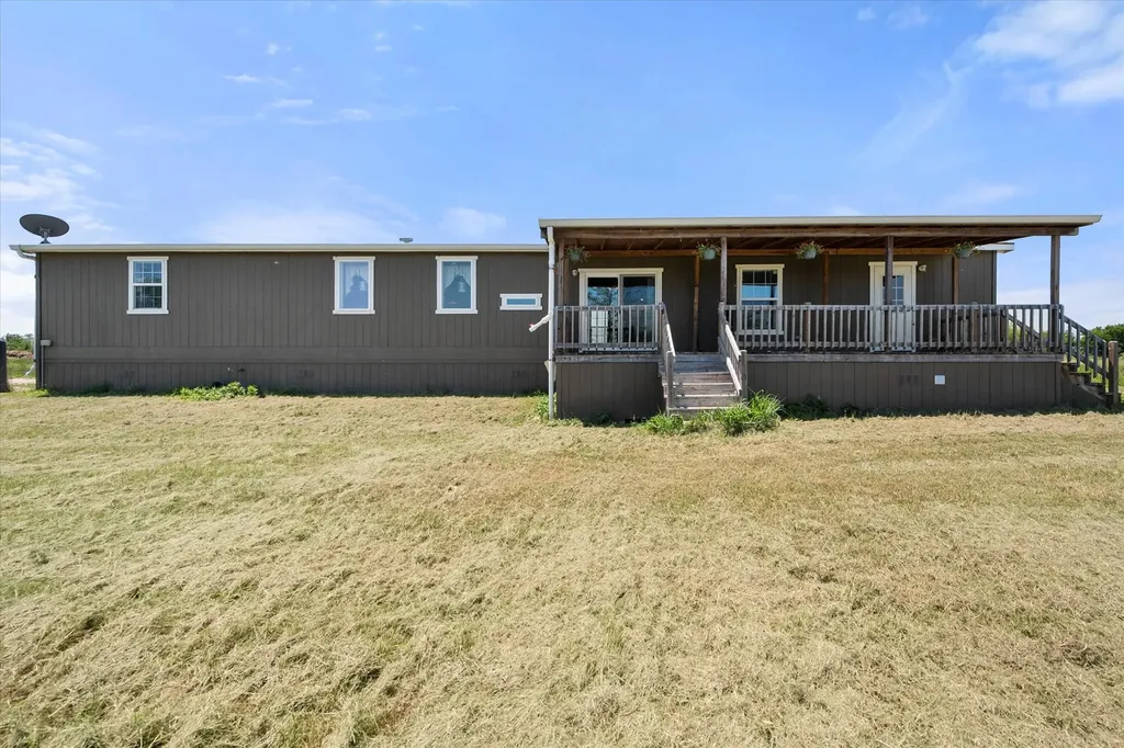 604 Lcr 208 Coolidge TX 76635