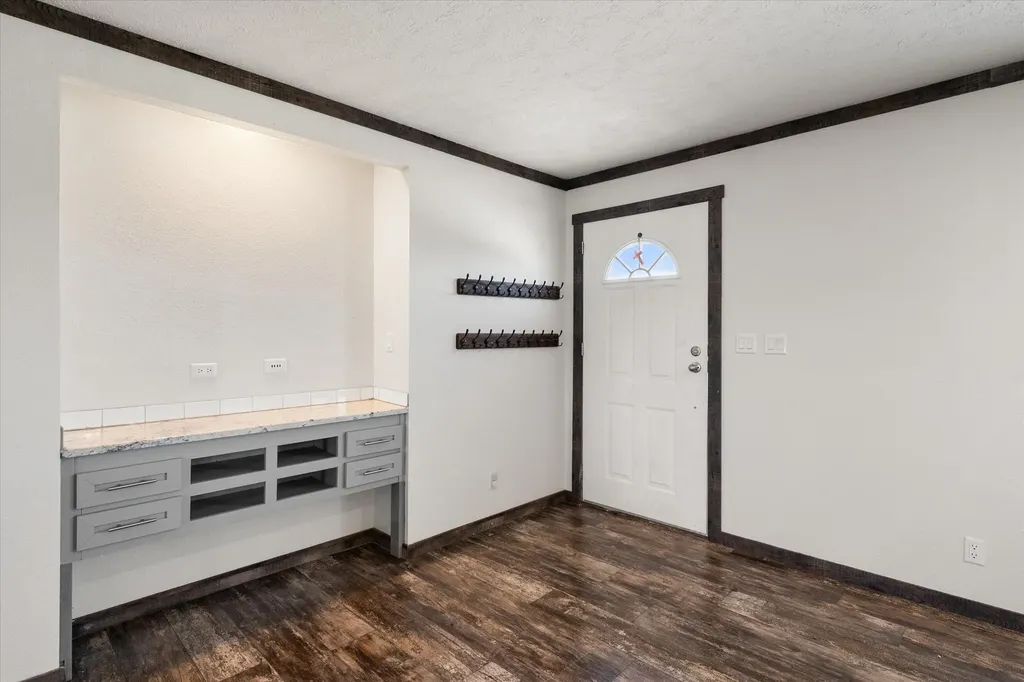 604 Lcr 208 Coolidge TX 76635