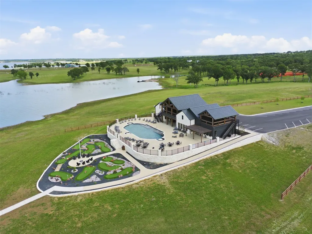 215 Lakeshore Terrace Windom TX 75492