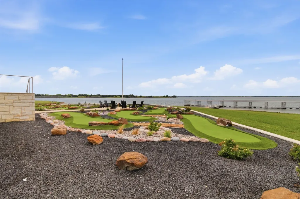 215 Lakeshore Terrace Windom TX 75492
