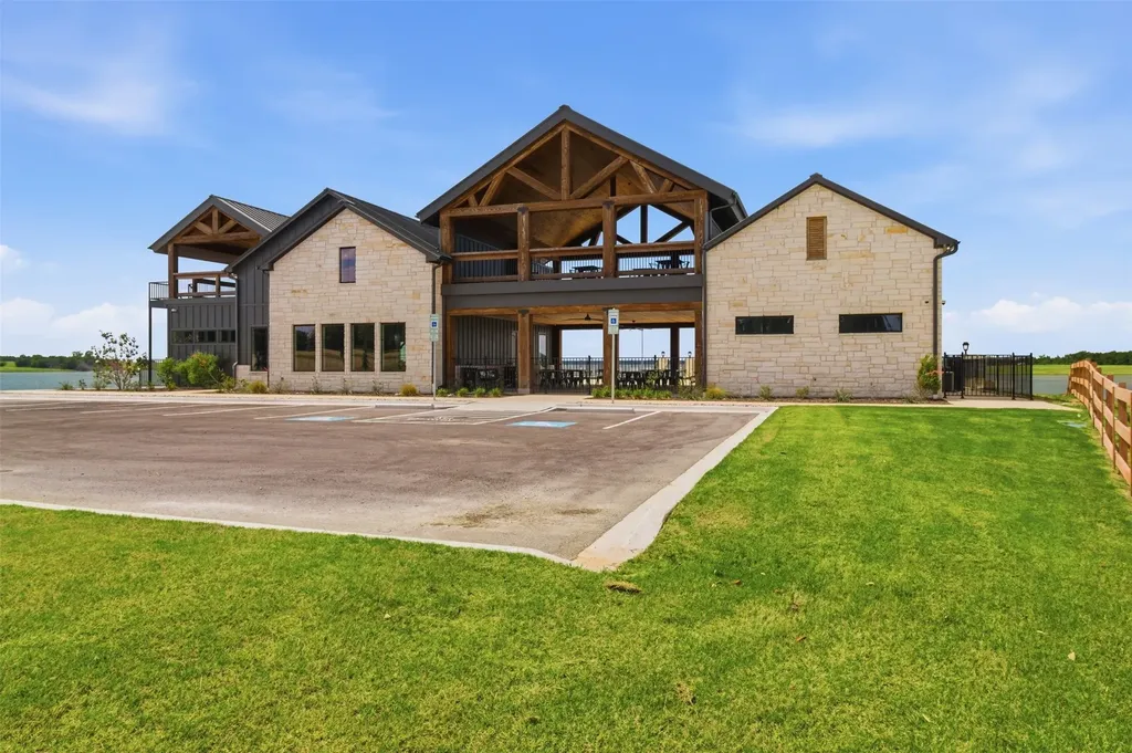 215 Lakeshore Terrace Windom TX 75492