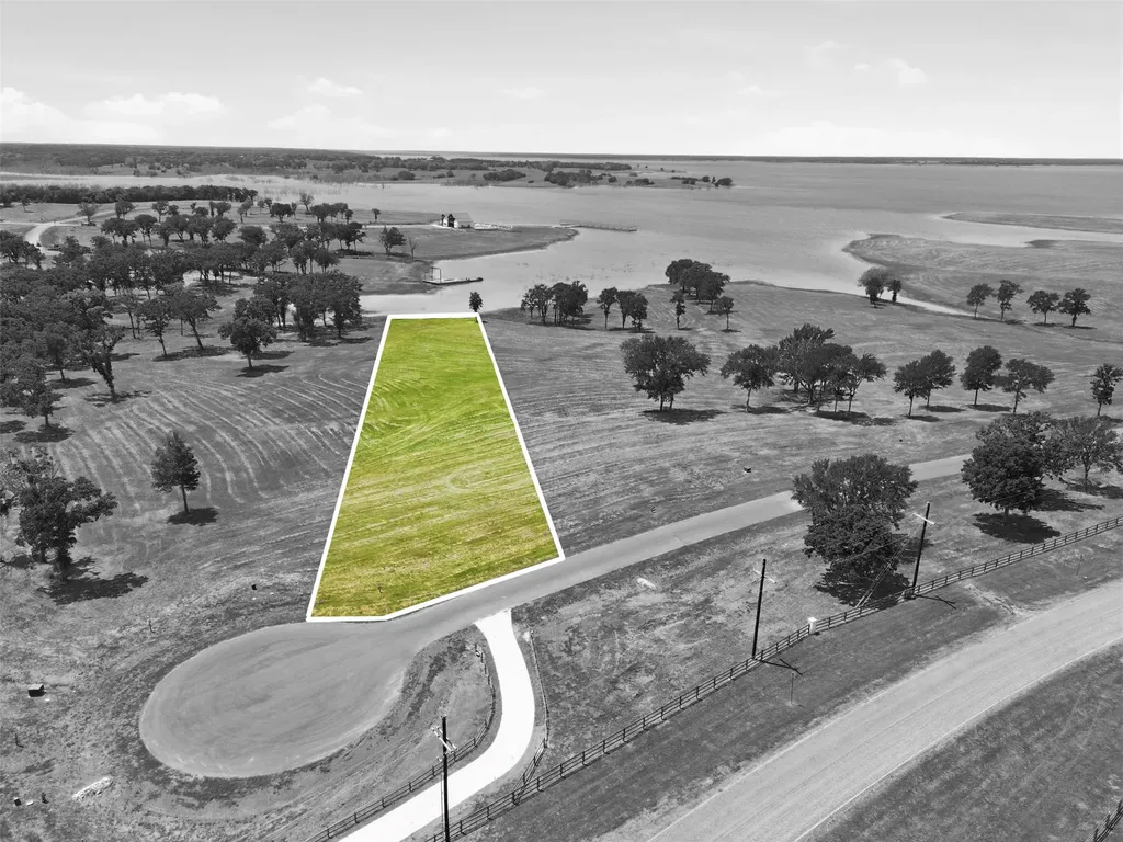 215 Lakeshore Terrace Windom TX 75492