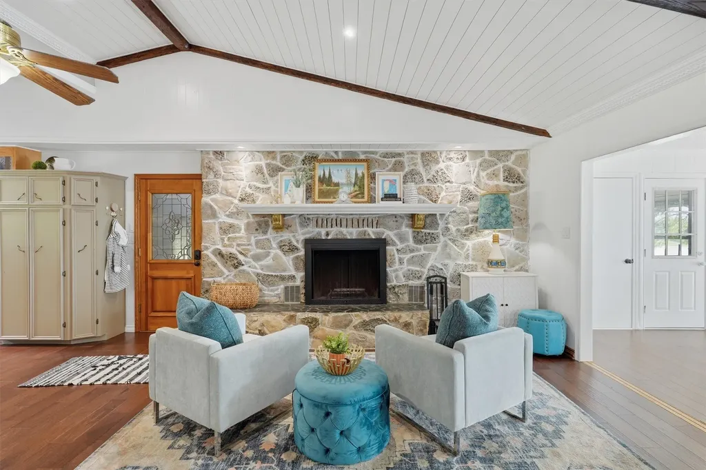 3218 Sunrise Court Granbury TX 76048