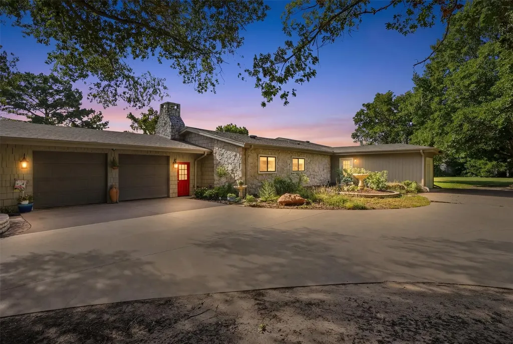 3218 Sunrise Court Granbury TX 76048