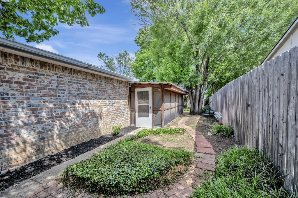 4745 Rose Of Sharon Lane Fort Worth TX 76137