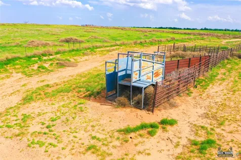 10405 County Road 106 W Vernon TX 76384