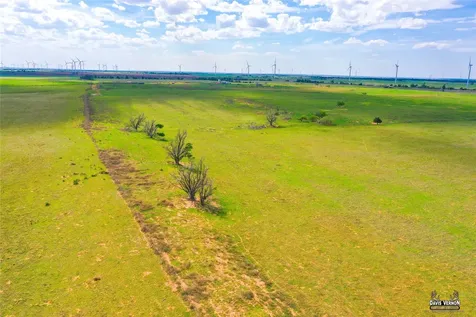 10405 County Road 106 W Vernon TX 76384