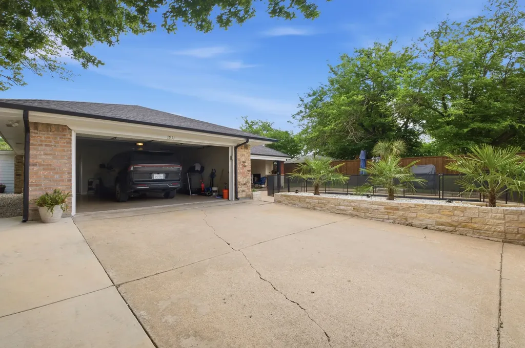 1911 Wisteria Way Mckinney TX 75071