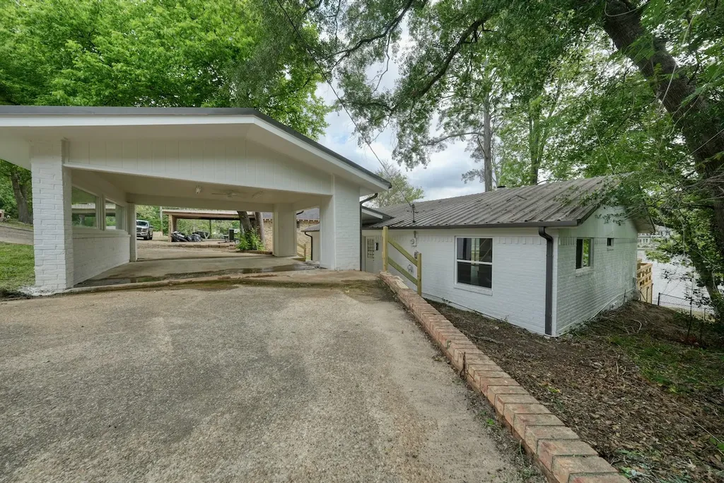 1221 Chateau Lane Hideaway TX 75771