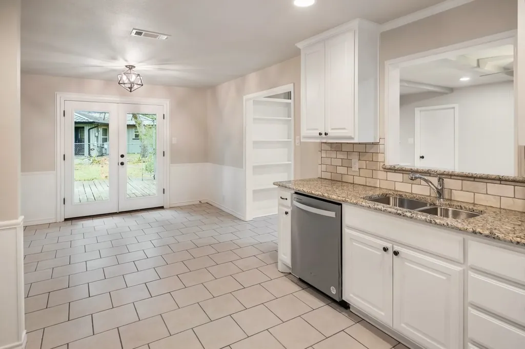1 Oakridge Circle Star Harbor TX 75148