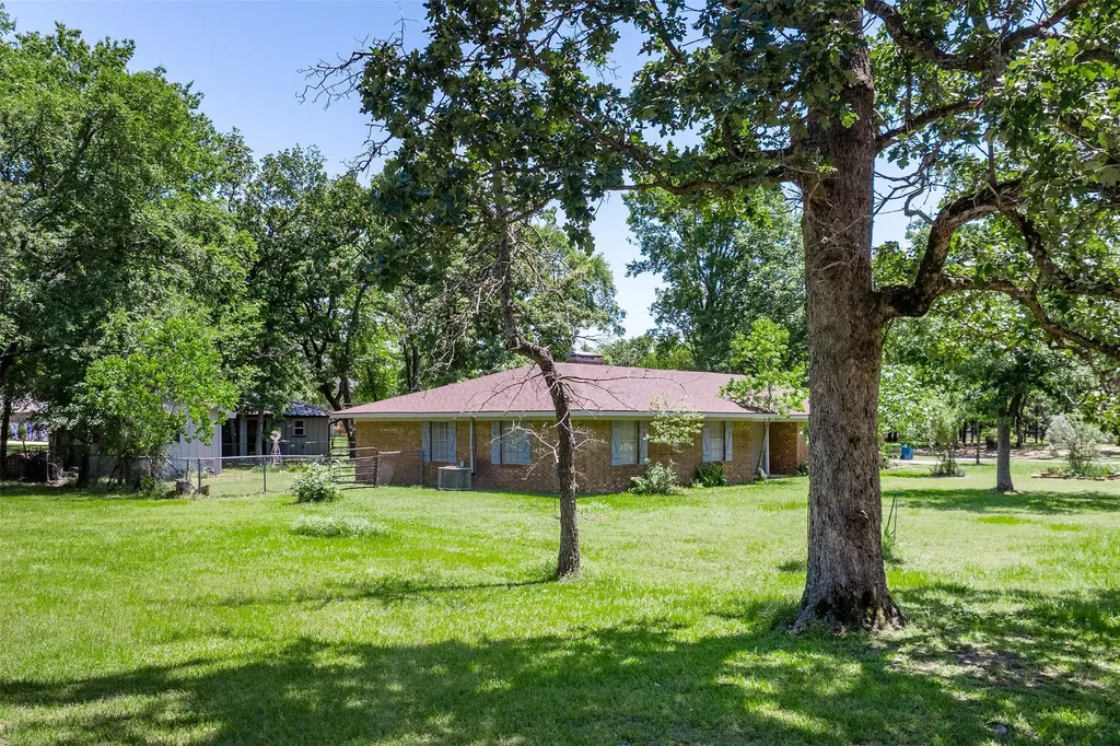1 Oakridge Circle Star Harbor TX 75148