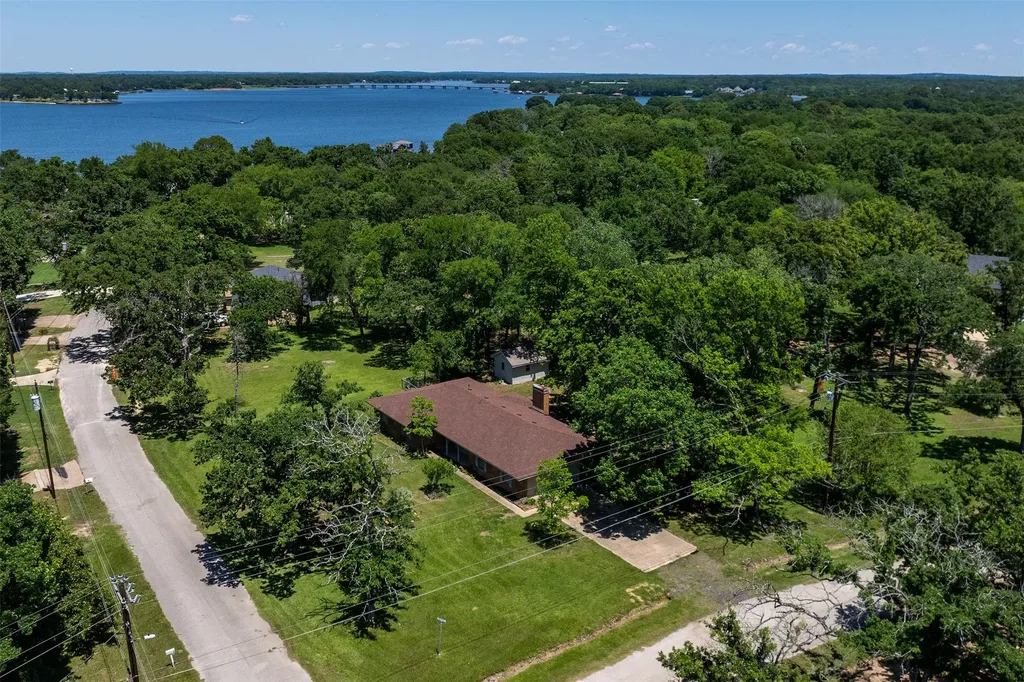 1 Oakridge Circle Star Harbor TX 75148