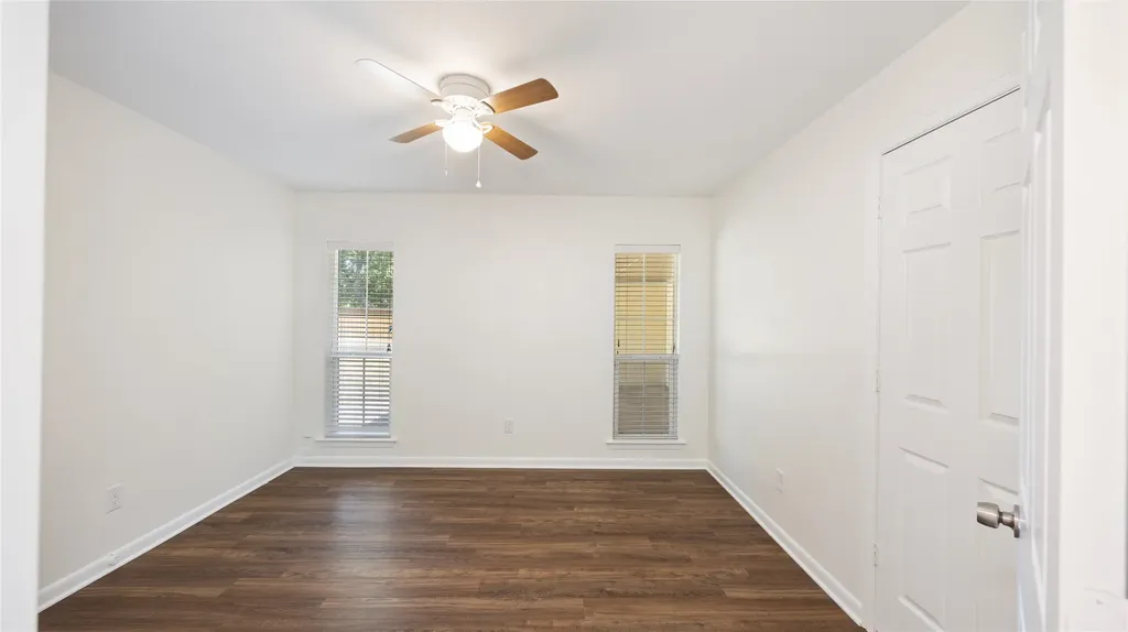 1924 Dakar Road E Fort Worth TX 76116