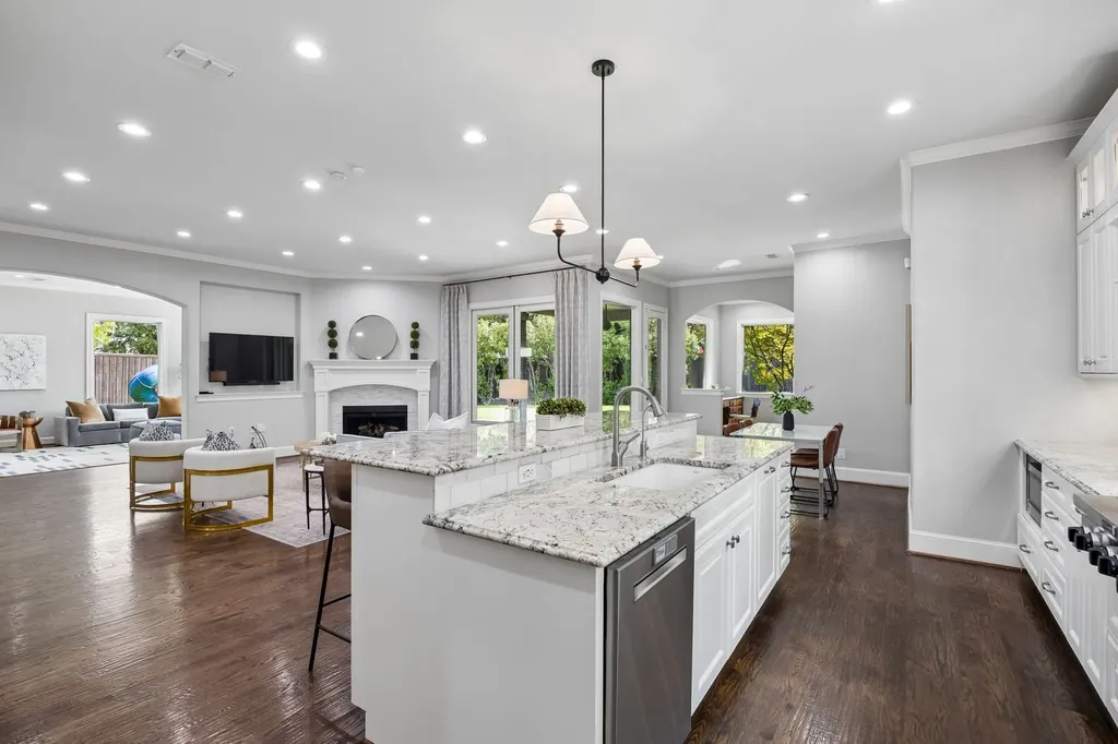 9668 Rockpoint Court Dallas TX 75238