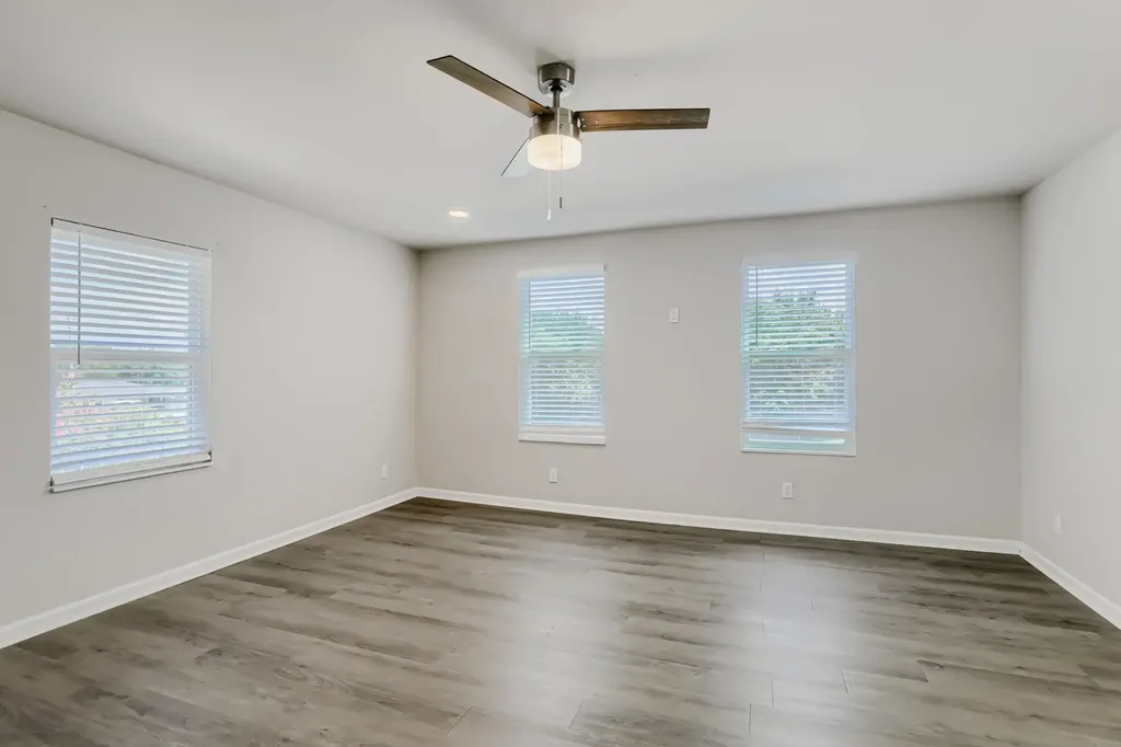 123 S 2nd Street Sanger TX 76266