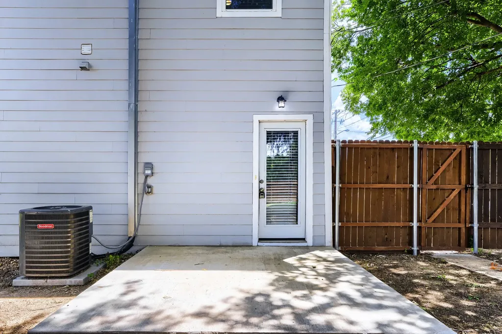 123 S 2nd Street Sanger TX 76266