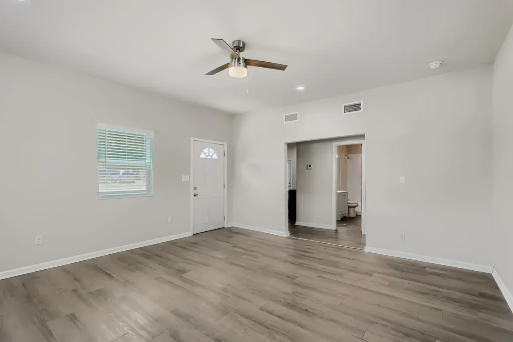 123 S 2nd Street Sanger TX 76266