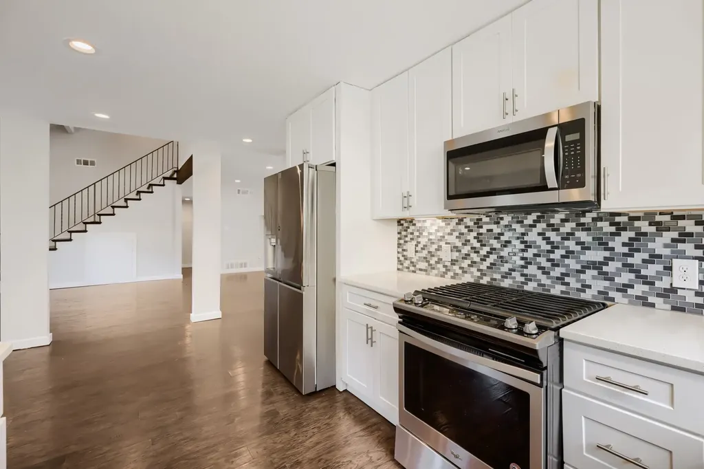 3217 Friar Lane Garland TX 75044