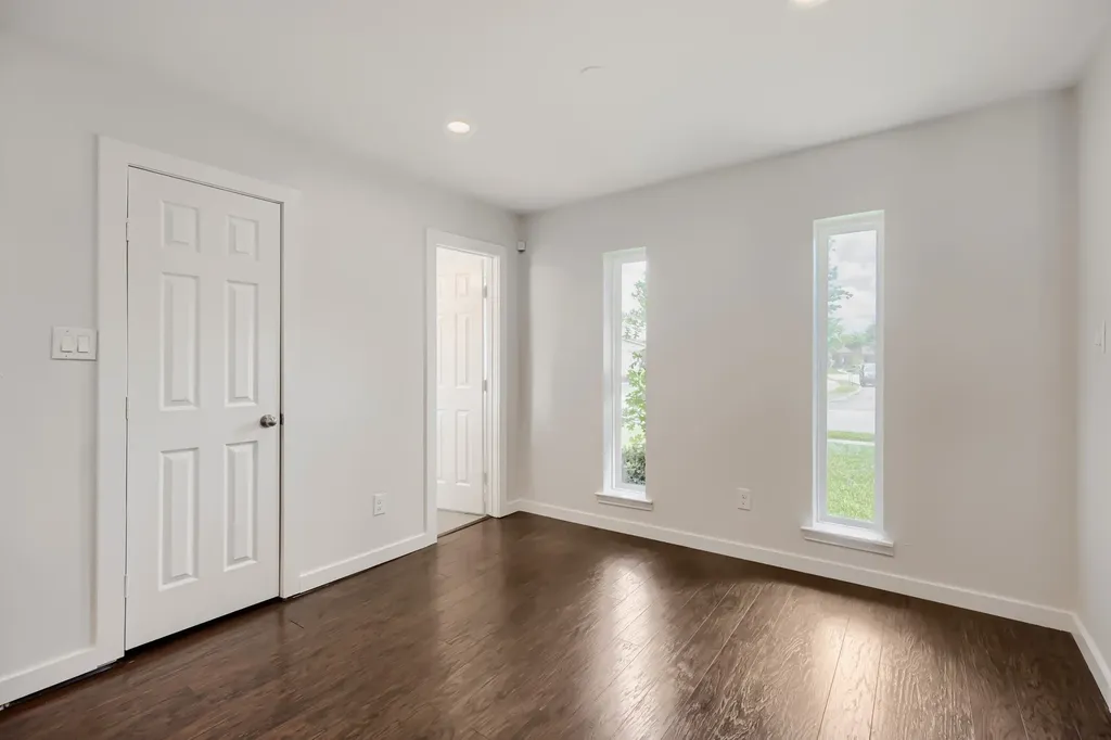 3217 Friar Lane Garland TX 75044