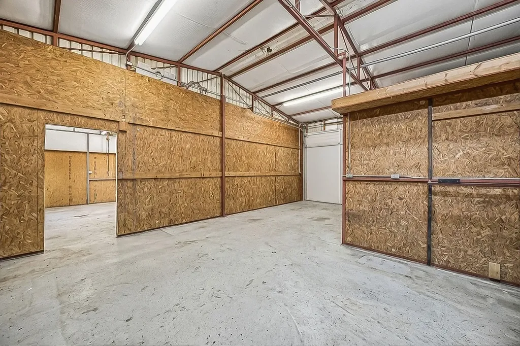 807 E State Highway 11 Tom Bean TX 75491