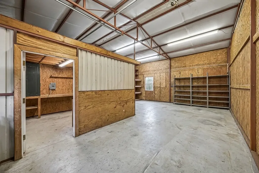 807 E State Highway 11 Tom Bean TX 75491