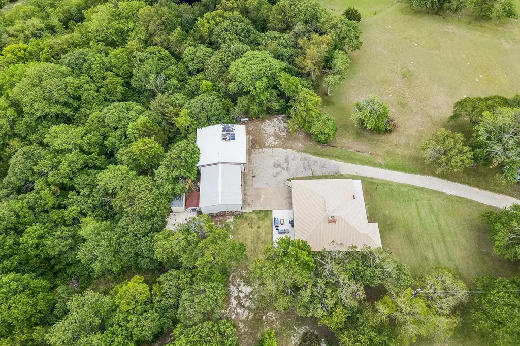 807 E State Highway 11 Tom Bean TX 75491