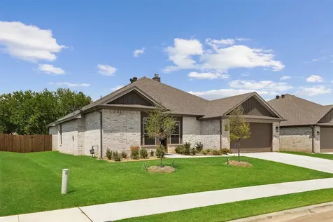 632 Mooney Drive Saginaw TX 76179