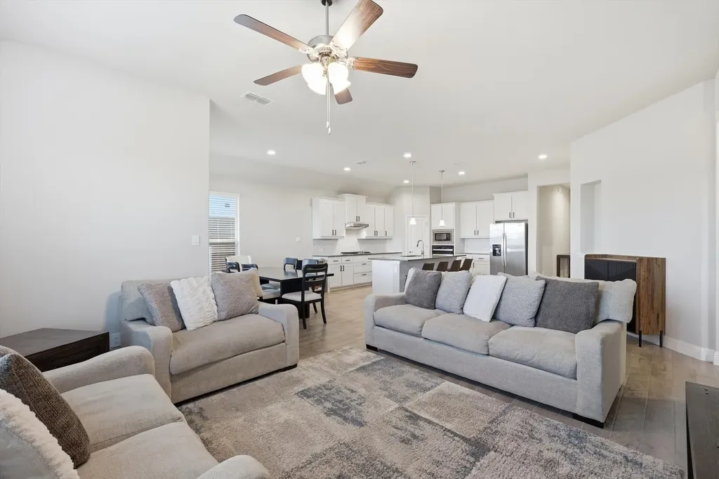 3021 Lionsgate Drive Argyle TX 76226
