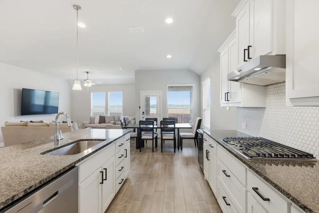 3021 Lionsgate Drive Argyle TX 76226
