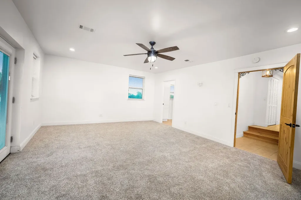 503 Oak Knoll Lane Elm Mott TX 76640