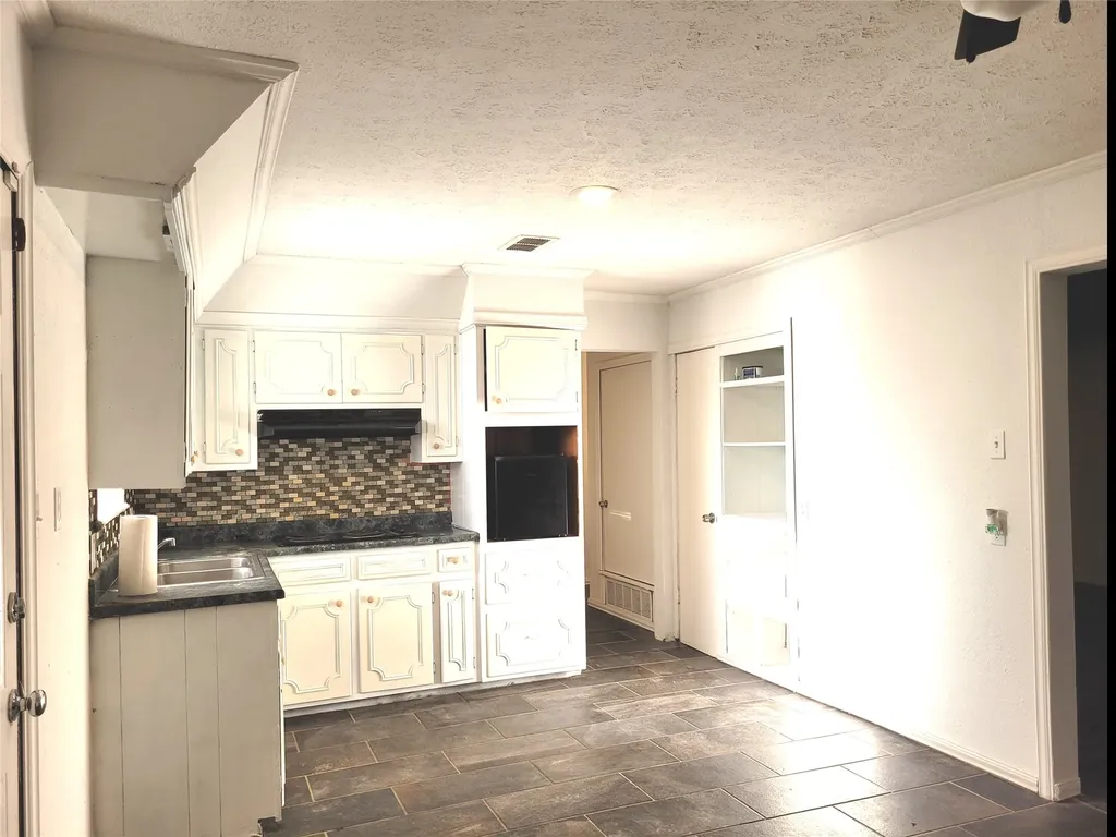 410 SW 22nd Paris TX 75460