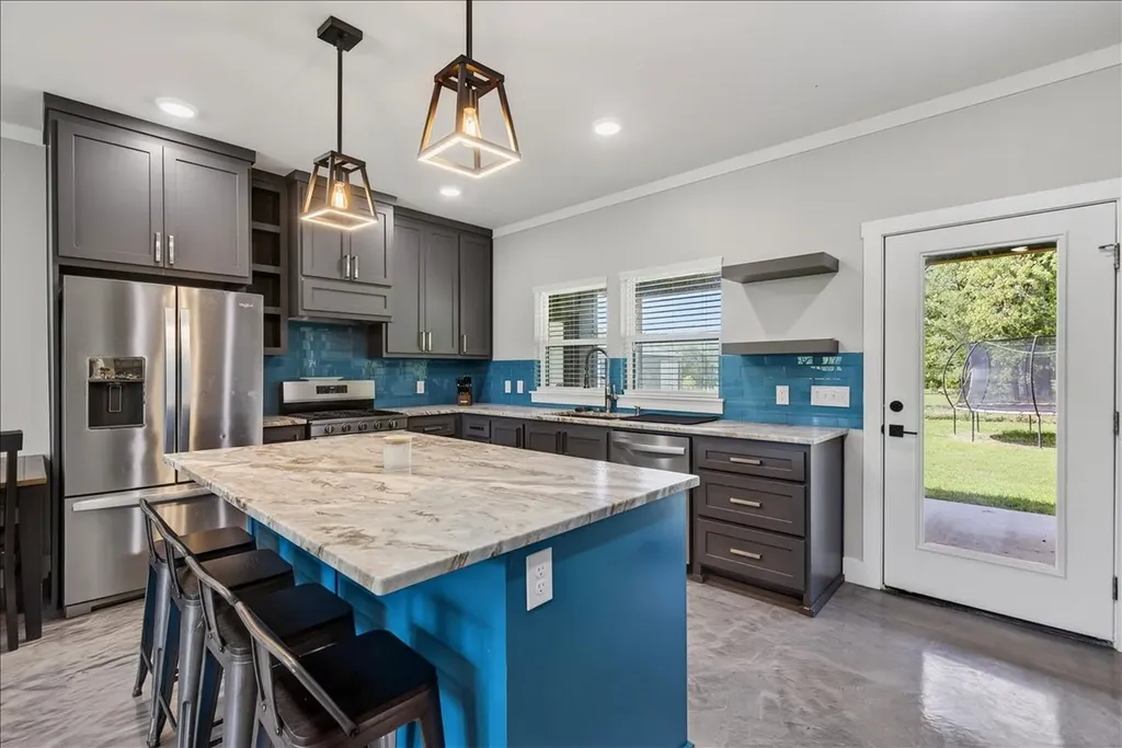 9968 County Road 1200 Athens TX 75751