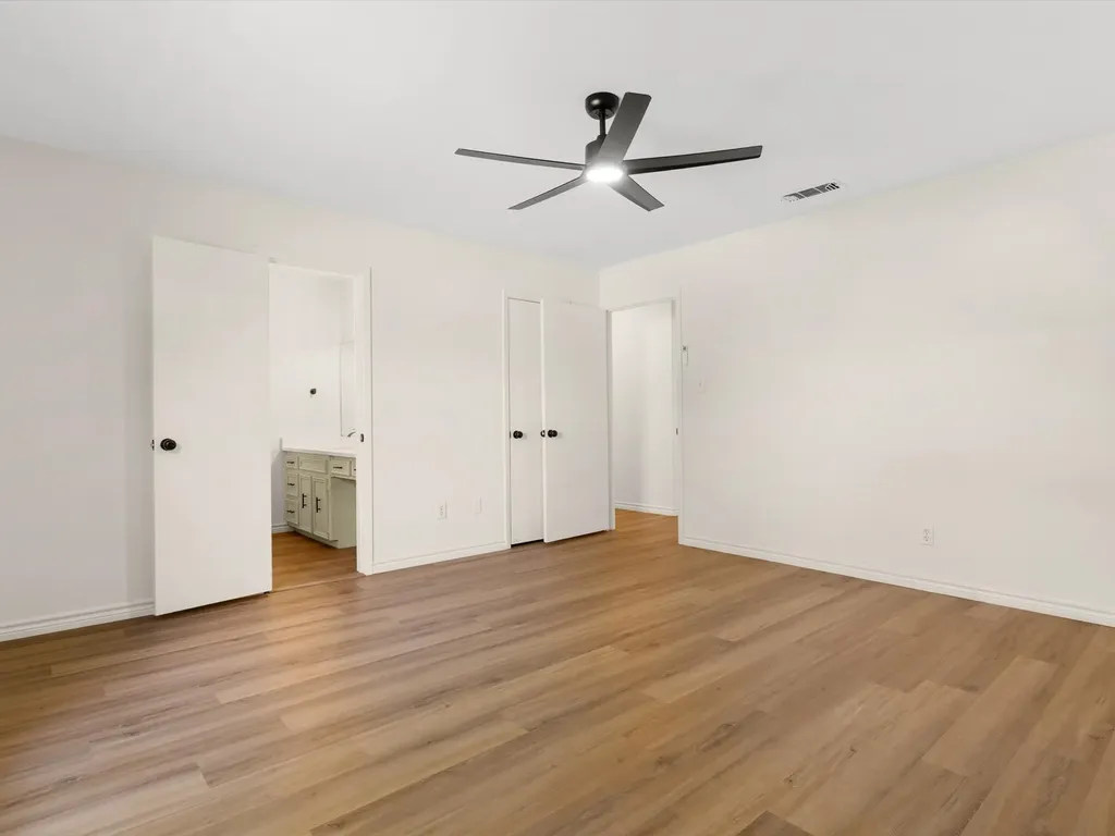 3732 Holland Drive North Richland Hills TX 76180