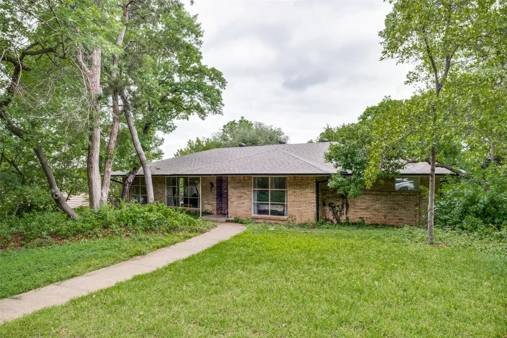 Dallas TX, 1723 Timbergrove Circle