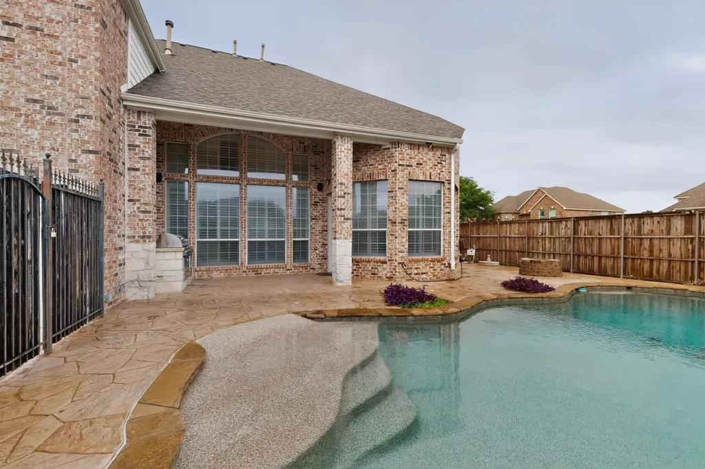 2601 Fairfield Drive Richardson TX 75082
