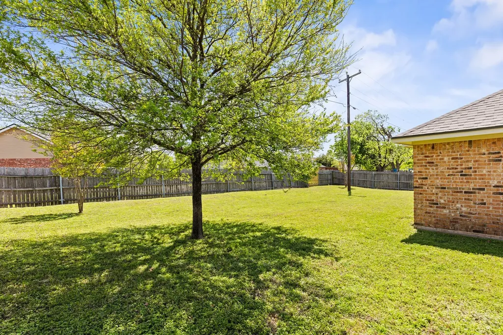 713 Ver-lo Drive Lorena TX 76655