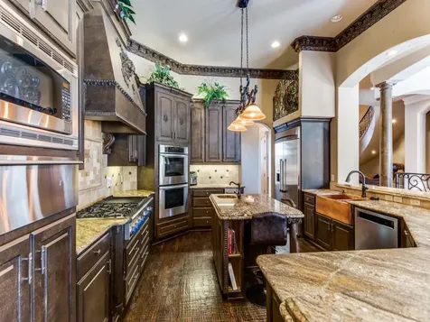 1608 Rivercrest Court Fort Worth TX 76107